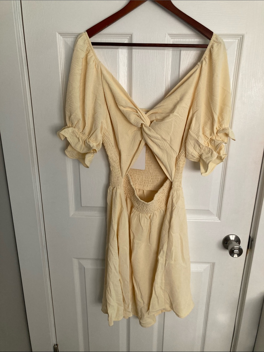 Mini Dress with Knot Front and Puff Sleeves in Light Yellow